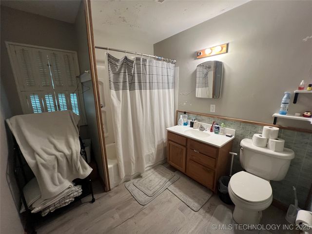 2145 S Dewey Avenue, Bartlesville, OK 74003