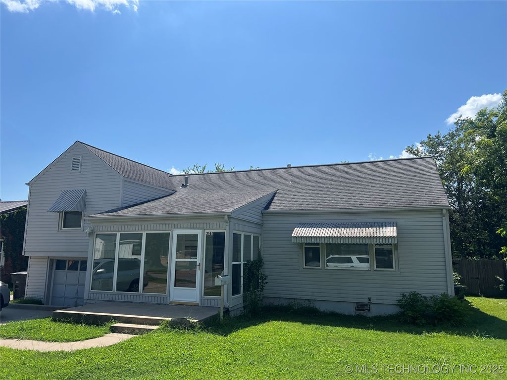 2145 S Dewey Avenue, Bartlesville, OK 74003