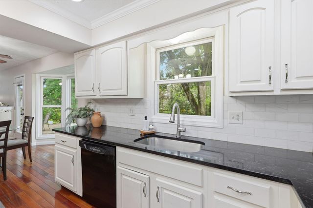 1091 Cross Country Drive, Columbus, OH 43235