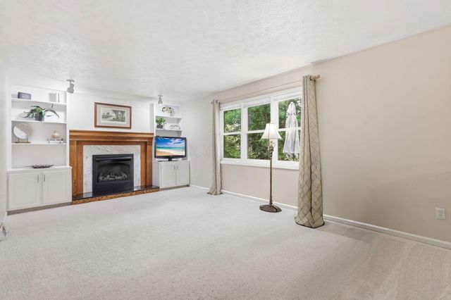 1091 Cross Country Drive, Columbus, OH 43235