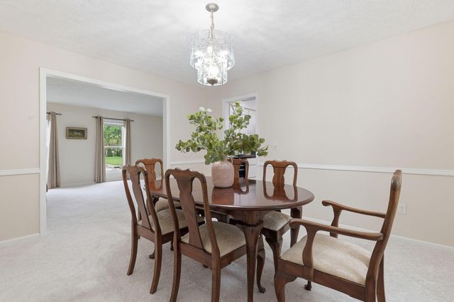 1091 Cross Country Drive, Columbus, OH 43235