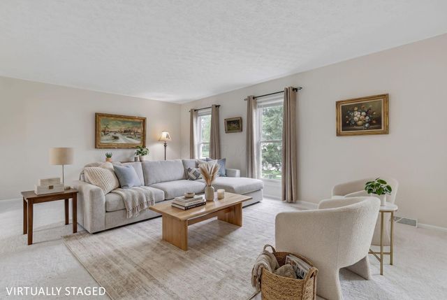 1091 Cross Country Drive, Columbus, OH 43235
