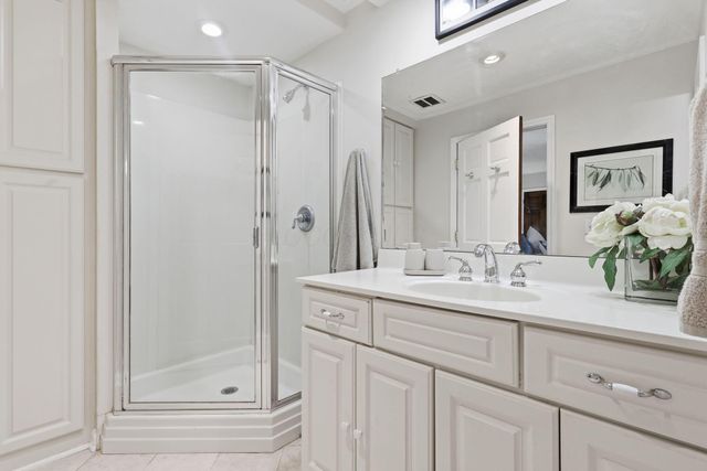 1091 Cross Country Drive, Columbus, OH 43235