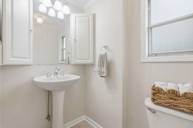 1091 Cross Country Drive, Columbus, OH 43235