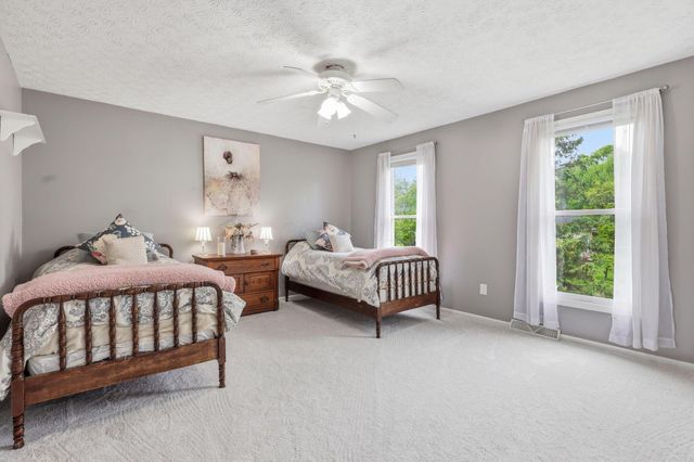 1091 Cross Country Drive, Columbus, OH 43235