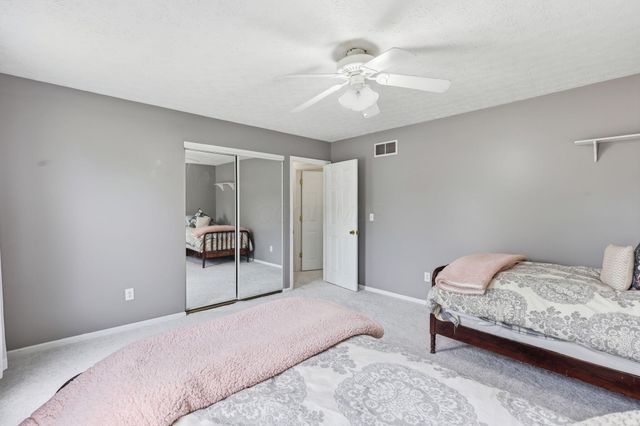 1091 Cross Country Drive, Columbus, OH 43235