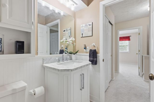 1091 Cross Country Drive, Columbus, OH 43235
