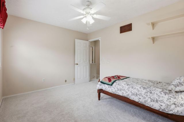 1091 Cross Country Drive, Columbus, OH 43235