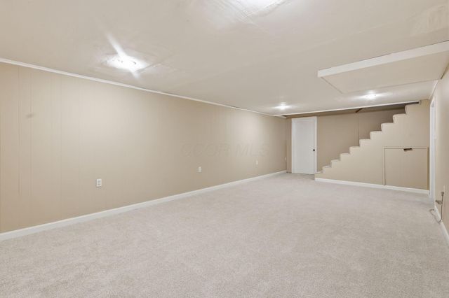 1091 Cross Country Drive, Columbus, OH 43235