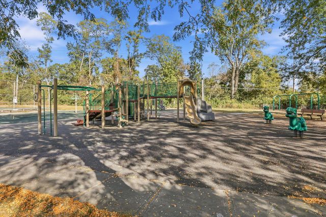 1091 Cross Country Drive, Columbus, OH 43235