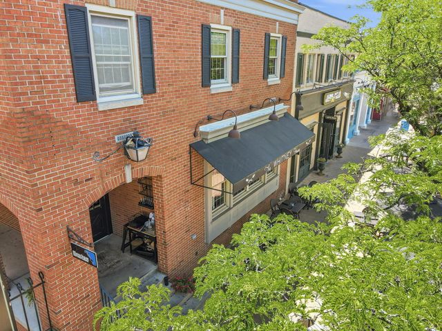 1091 Cross Country Drive, Columbus, OH 43235
