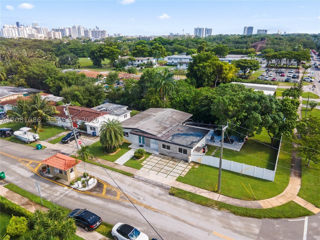 2200 NE 192nd St, Miami, FL 33180