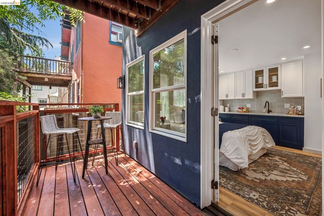 3940 Ardley Ave, Oakland, CA 94602