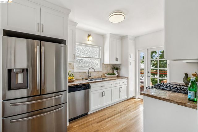 3940 Ardley Ave, Oakland, CA 94602