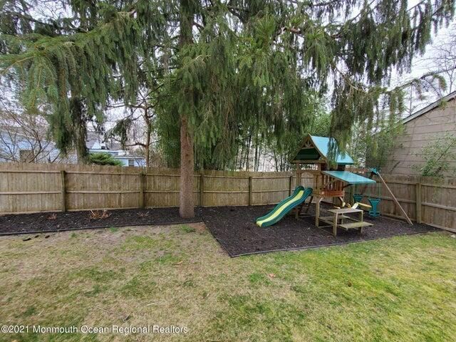 200 Highwood Road, Oakhurst, NJ 07755