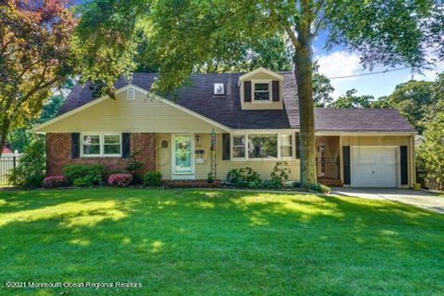 200 Highwood Road, Oakhurst, NJ 07755