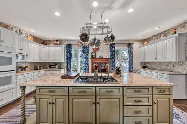 315 Upland Shores DR, Penhook, VA 24137