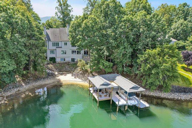 315 Upland Shores DR, Penhook, VA 24137