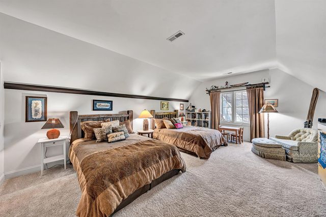 315 Upland Shores DR, Penhook, VA 24137