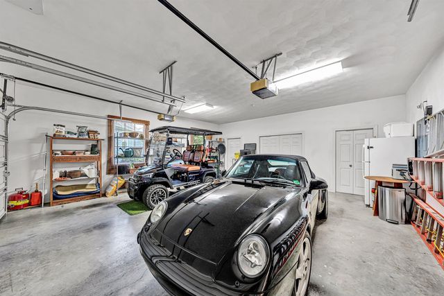 315 Upland Shores DR, Penhook, VA 24137