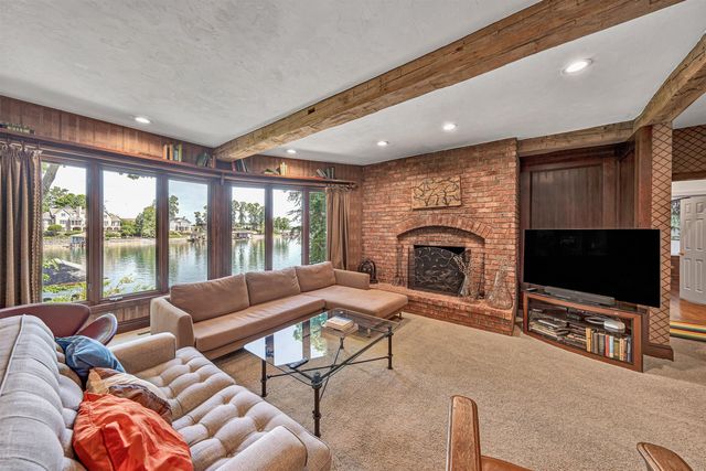 315 Upland Shores DR, Penhook, VA 24137