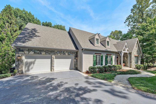 315 Upland Shores DR, Penhook, VA 24137