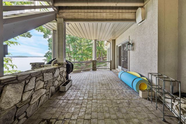 315 Upland Shores DR, Penhook, VA 24137