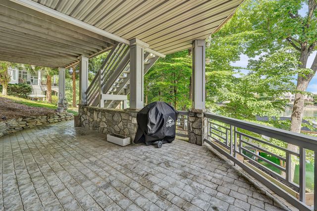 315 Upland Shores DR, Penhook, VA 24137