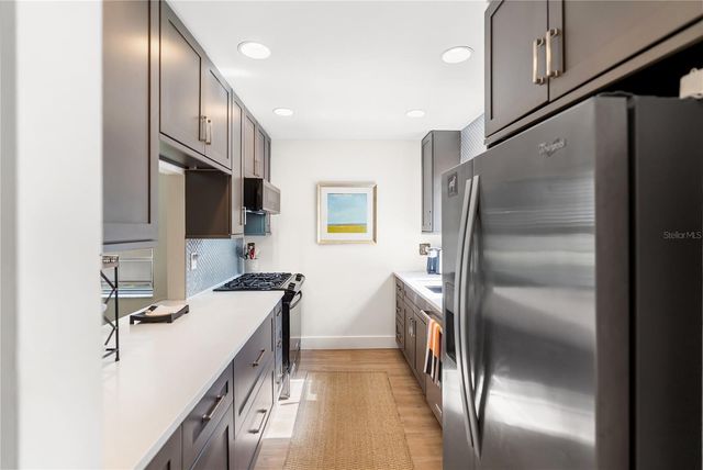 4767 VILLAGE GARDENS DRIVE 94, Sarasota, FL 34234