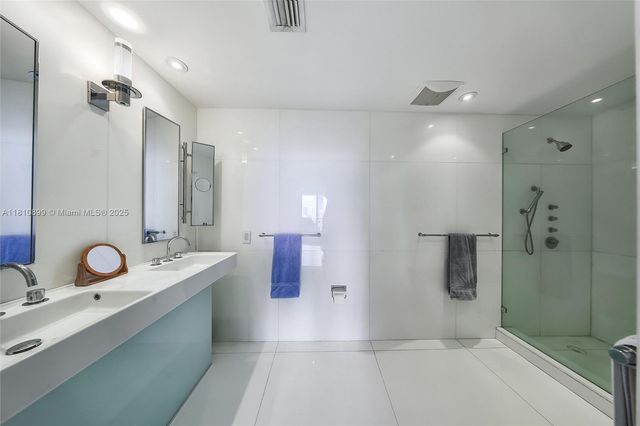 1000 Venetian Way 1306, Miami, FL 33139