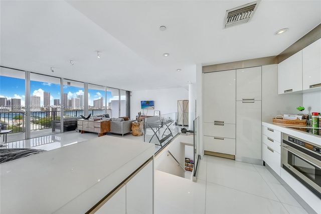 1000 Venetian Way 1306, Miami, FL 33139