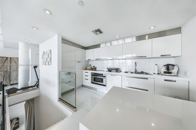 1000 Venetian Way 1306, Miami, FL 33139