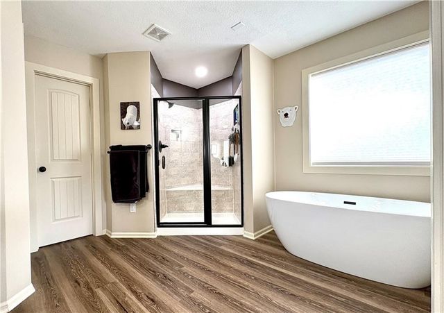 16623 W 172nd Terrace, Olathe, KS 66062