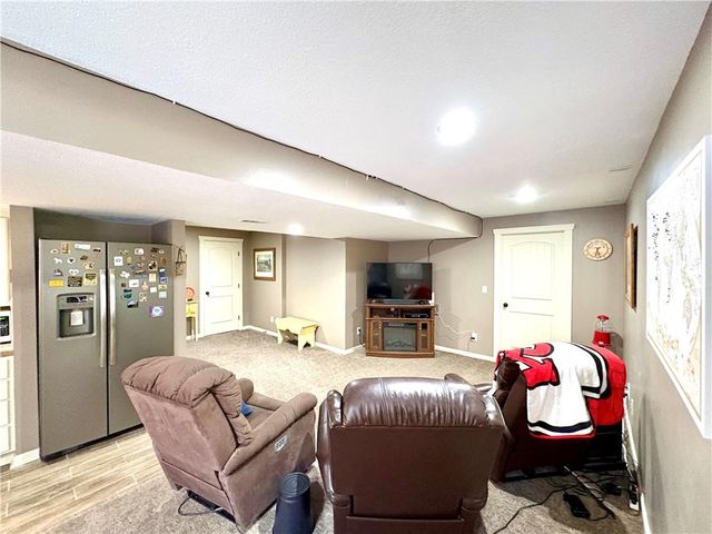 16623 W 172nd Terrace, Olathe, KS 66062