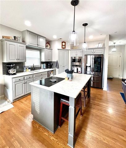 16623 W 172nd Terrace, Olathe, KS 66062