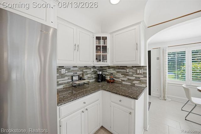 4174 Meyers Road, Waterford, MI 48329