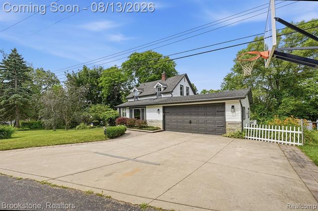 4174 Meyers Road, Waterford, MI 48329