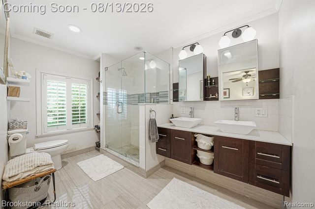 4174 Meyers Road, Waterford, MI 48329