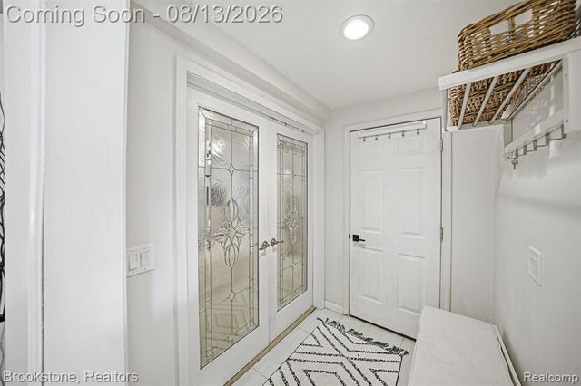 4174 Meyers Road, Waterford, MI 48329