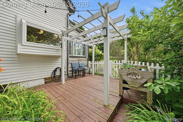 4174 Meyers Road, Waterford, MI 48329