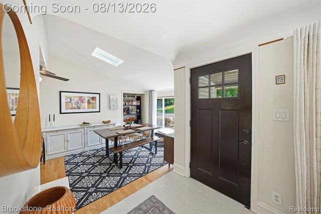 4174 Meyers Road, Waterford, MI 48329