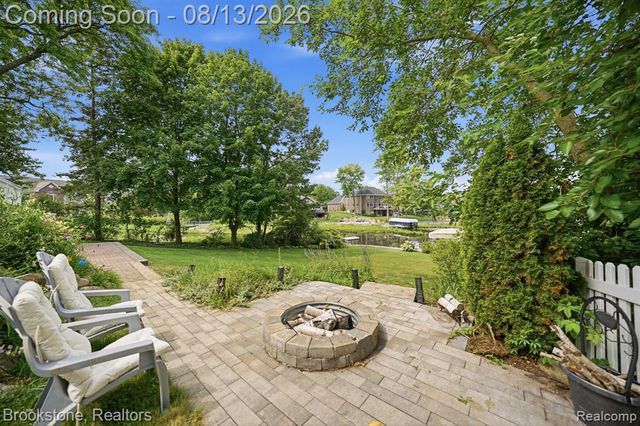4174 Meyers Road, Waterford, MI 48329