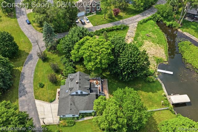 4174 Meyers Road, Waterford, MI 48329