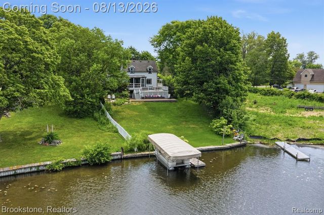 4174 Meyers Road, Waterford, MI 48329