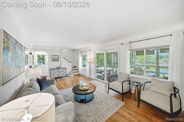 4174 Meyers Road, Waterford, MI 48329