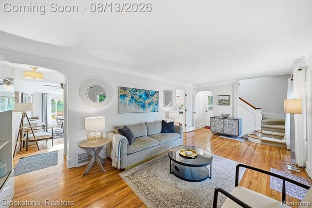 4174 Meyers Road, Waterford, MI 48329