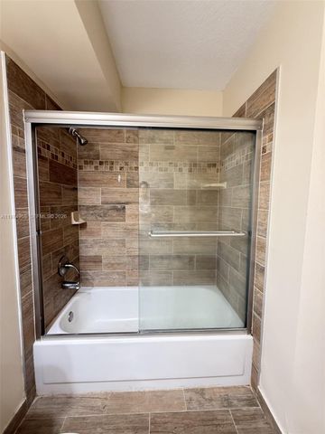 811 Lyons Rd 20104, Coconut Creek, FL 33063