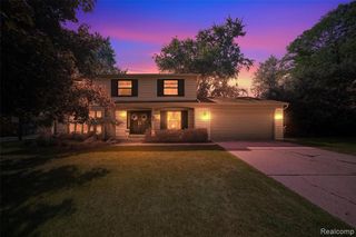 31018 Pickwick Lane, Beverly Hills, MI 48025