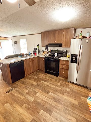 177 Quail Hollow Rd, Summertown, TN 38483