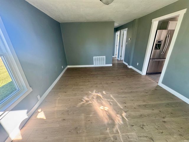 816 W Chestnut Street, Hartford City, IN 47348